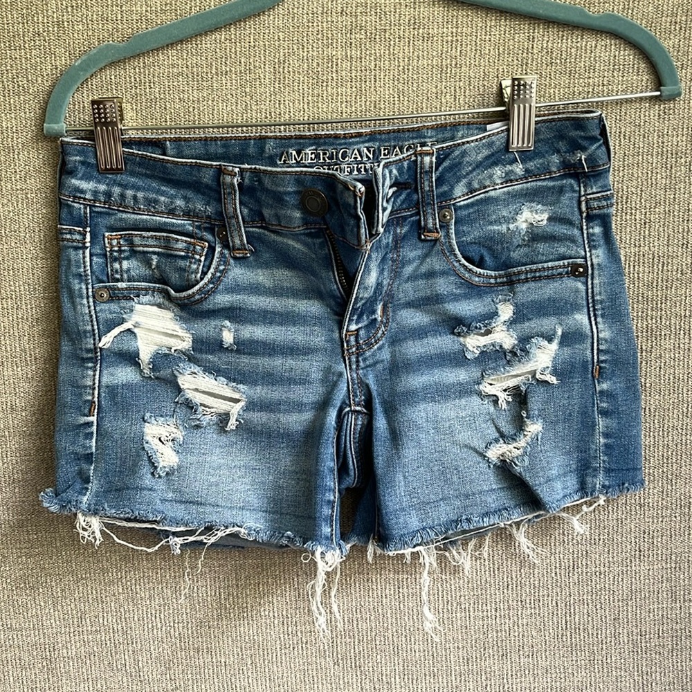 American Eagle Super Stretch Size 4 Jean Shorts
